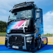 RENAULT TRUCKS T HIGH 480 BWT ALPINE F1 TEAM​