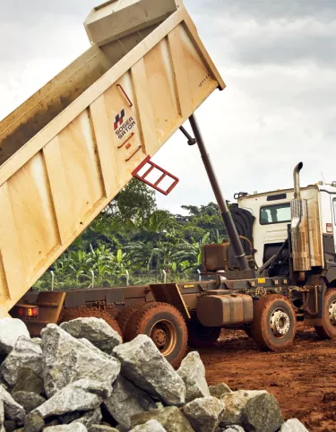 Camion 120 t avec mode de conduite spéciale chantier