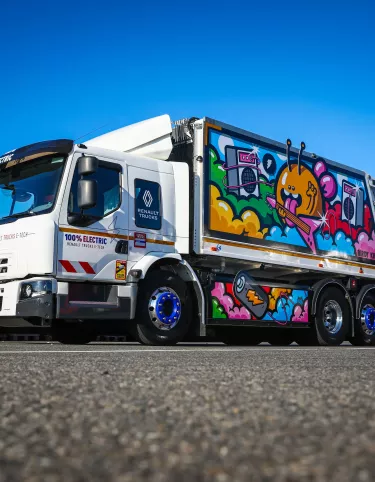 Camion poubelle Renault Trucks E-Tech D Wide, première BOM 100